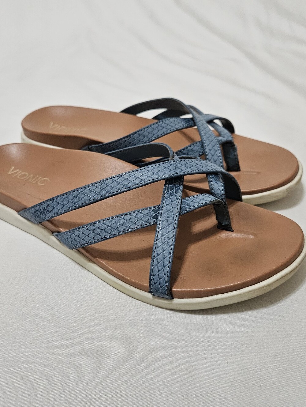 Vionic Daisy Strappy Sandals Women's Size 10 Med Orthopedic Flip-Flops Blue Flat